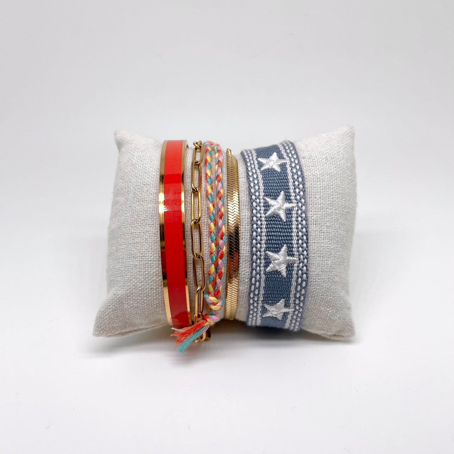 Set of 5 bracelets