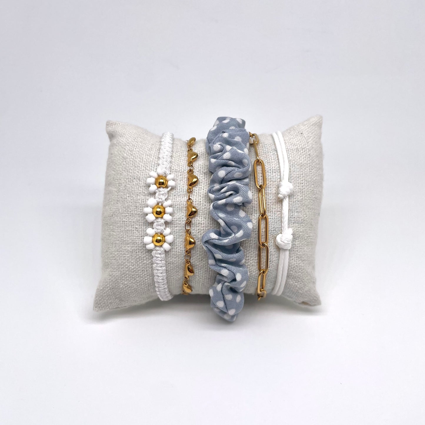 Set of 5 bracelets