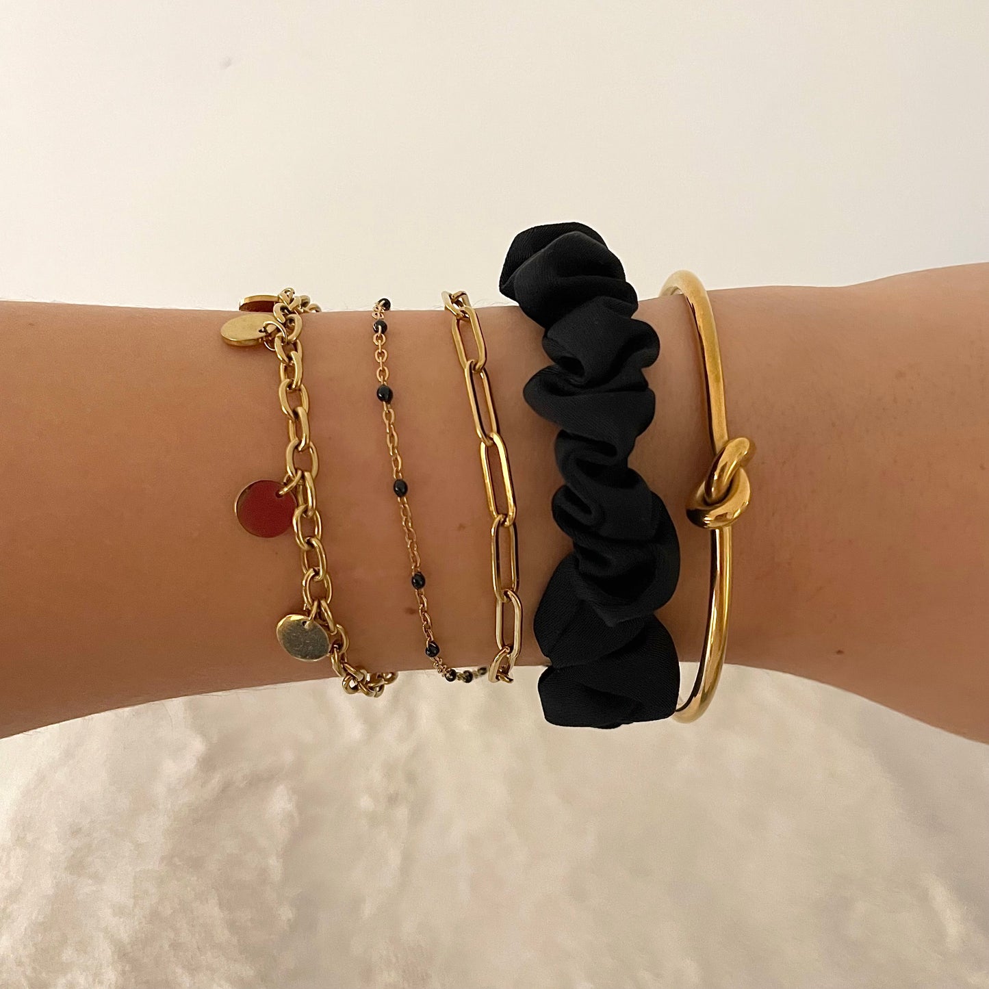 Set of 5 bracelets