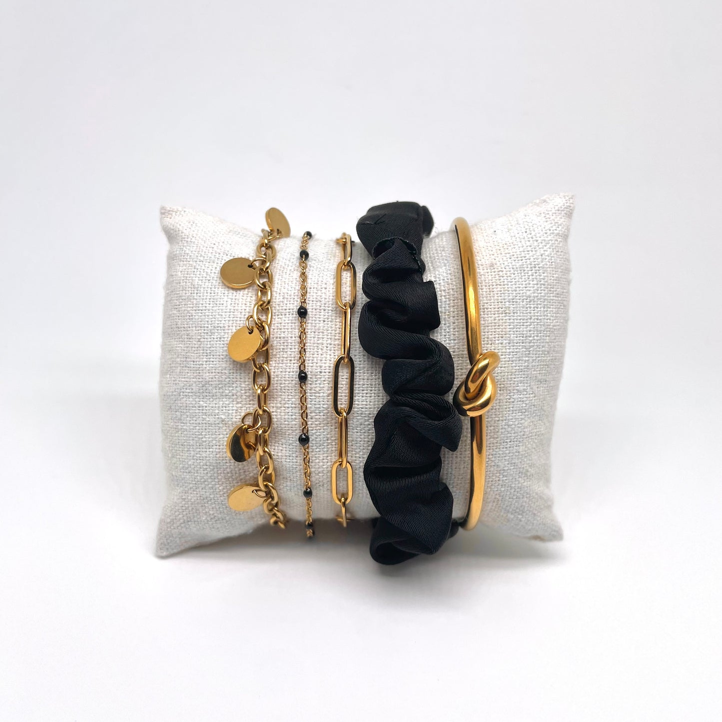 Set of 5 bracelets