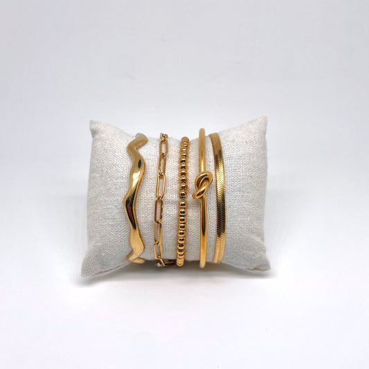 Set of 5 bracelets