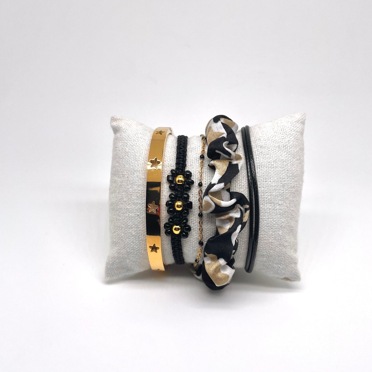 Set of 5 bracelets